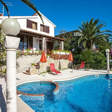 With 4 Bedrooms In Seget Vranjica, With Wonderful Sea View, Priv Villa